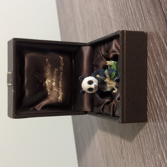 Panda - Picture 2 of 5